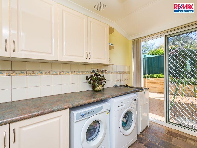 4 Carmen Ct, Joondalup WA 6027