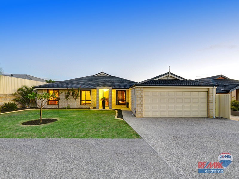 98 East Road, Pearsall WA 6065