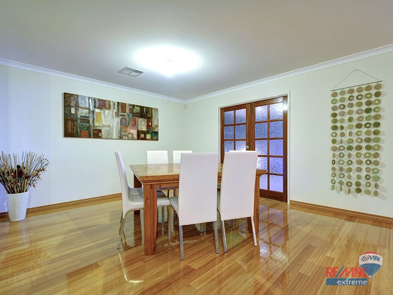 98 East Road, Pearsall WA 6065