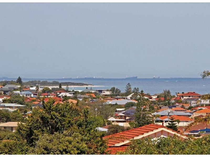 5 Fireball Way, Ocean Reef WA 6027