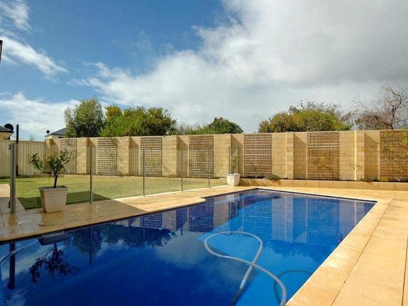 7 Beachside Dr, Burns Beach WA 6028