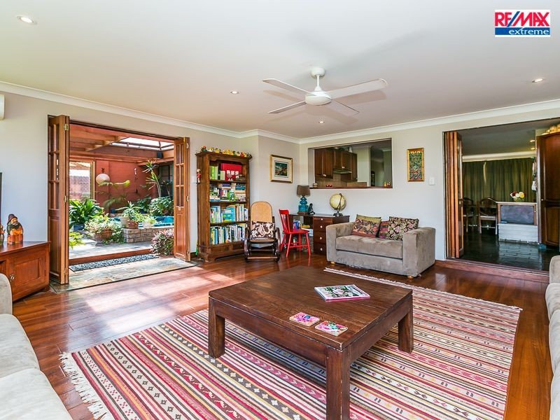 2 Davis Place*, Heathridge WA 6027