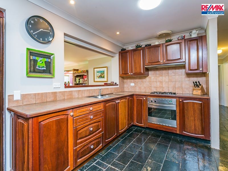 2 Davis Place*, Heathridge WA 6027