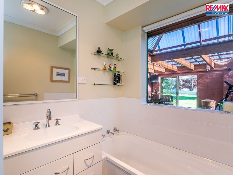 2 Davis Place*, Heathridge WA 6027