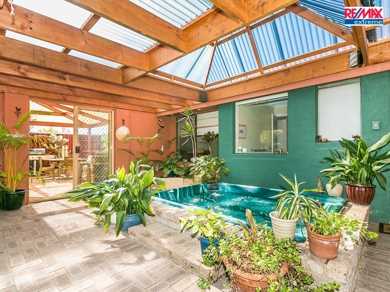 2 Davis Place*, Heathridge WA 6027