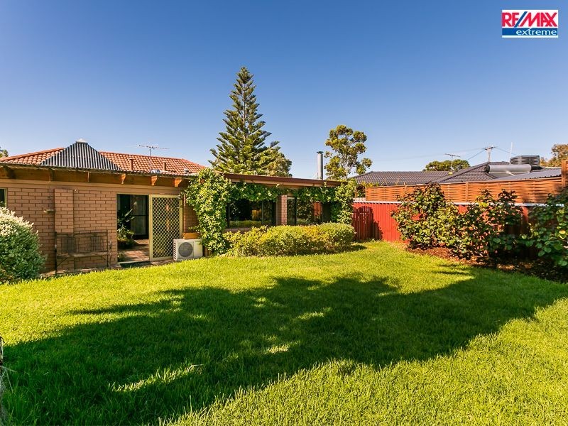 2 Davis Place*, Heathridge WA 6027