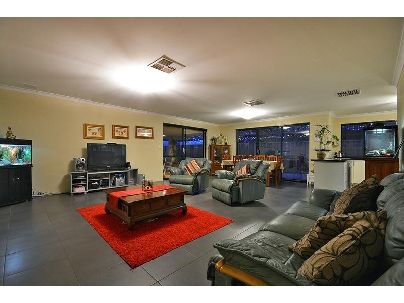 32 Redington Drive, Butler WA 6036