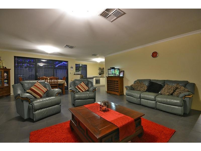 32 Redington Drive, Butler WA 6036