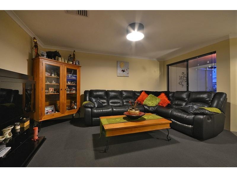 32 Redington Drive, Butler WA 6036