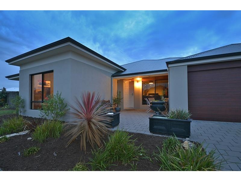 32 Redington Drive, Butler WA 6036