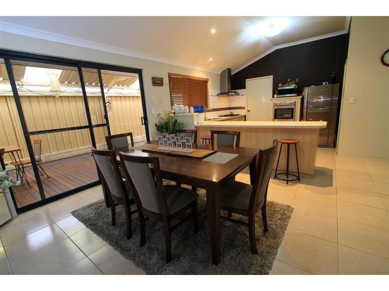 10 Sefton Place, Landsdale WA 6065