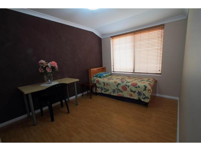 10 Sefton Place, Landsdale WA 6065