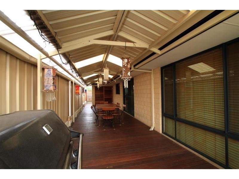 10 Sefton Place, Landsdale WA 6065