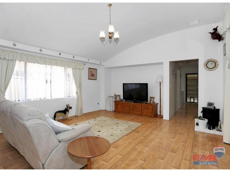 8 Moorlinch Street, Butler WA 6036