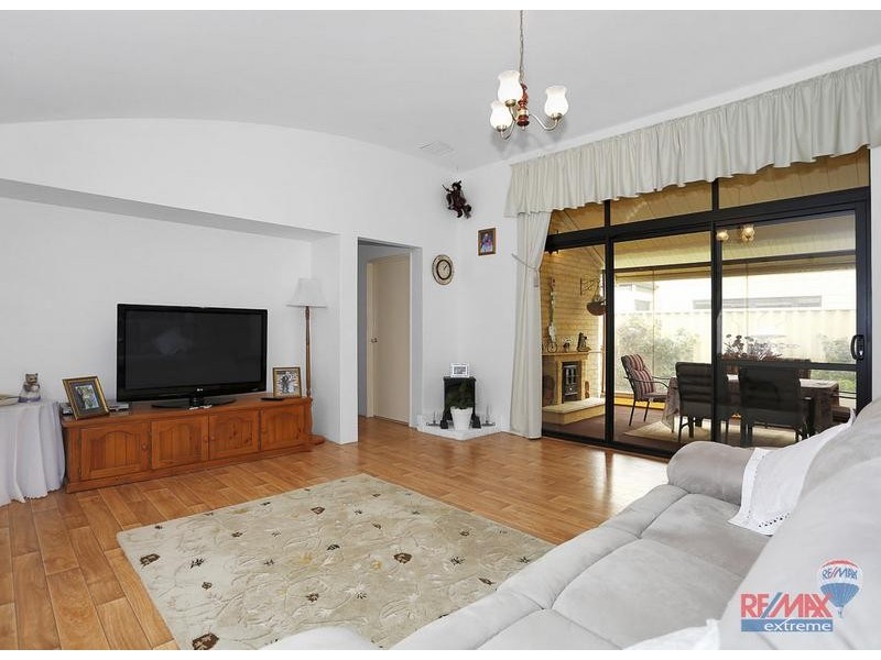 8 Moorlinch Street, Butler WA 6036