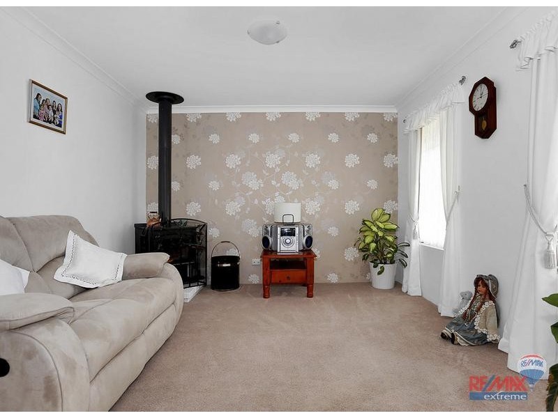 8 Moorlinch Street, Butler WA 6036