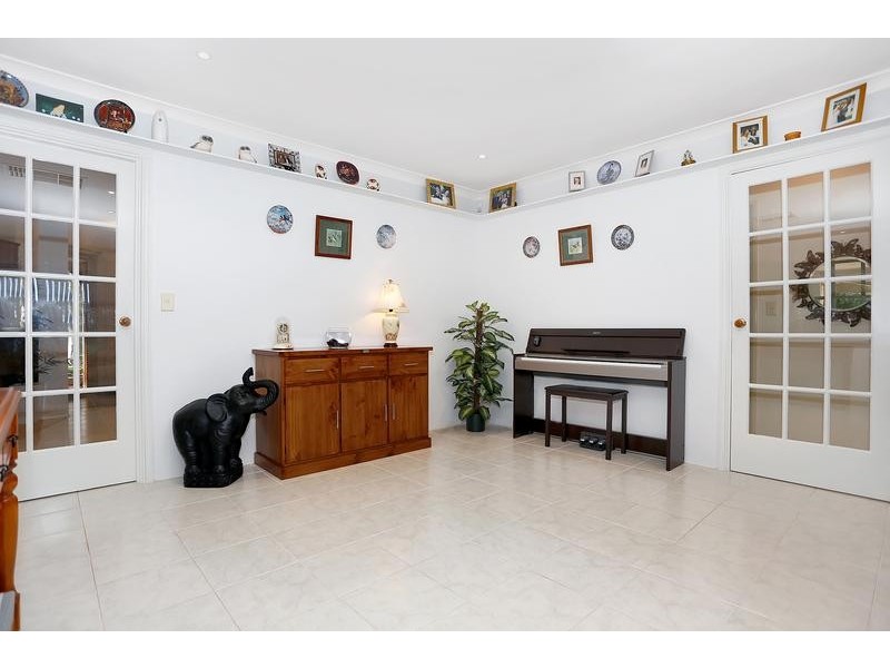 11 Glasgow Court, Kinross WA 6028