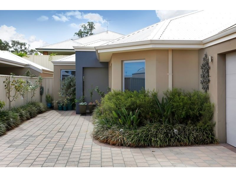 92 Kembla Circle*, Madeley WA 6065