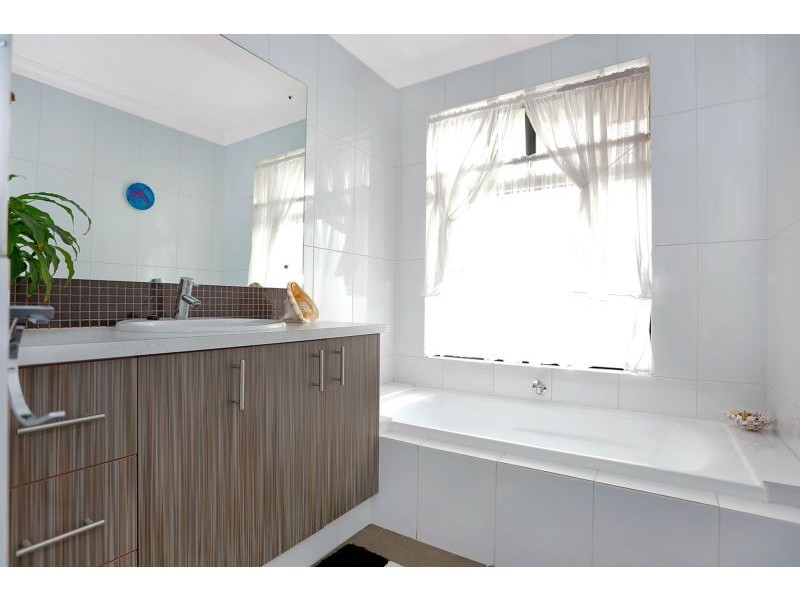 92 Kembla Circle*, Madeley WA 6065