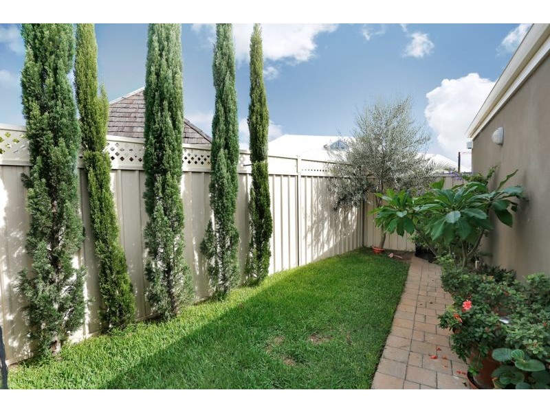 92 Kembla Circle*, Madeley WA 6065