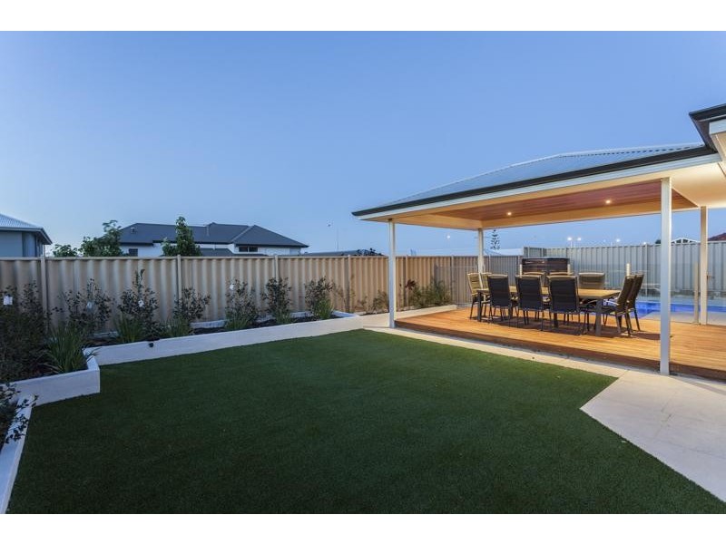 10 Venice Entrance, Iluka WA 6028