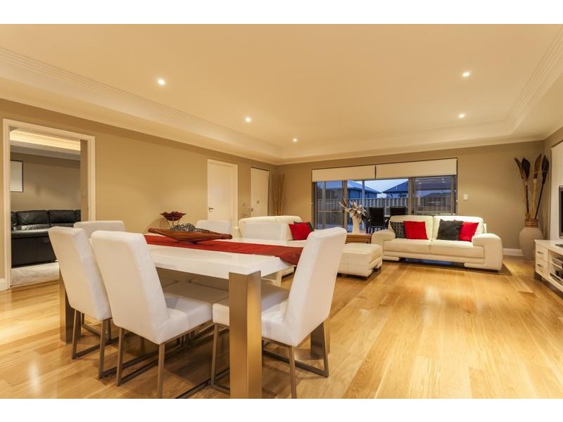 10 Venice Entrance, Iluka WA 6028