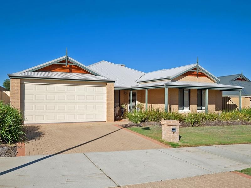 25 Cheshire Entrance, Butler WA 6036