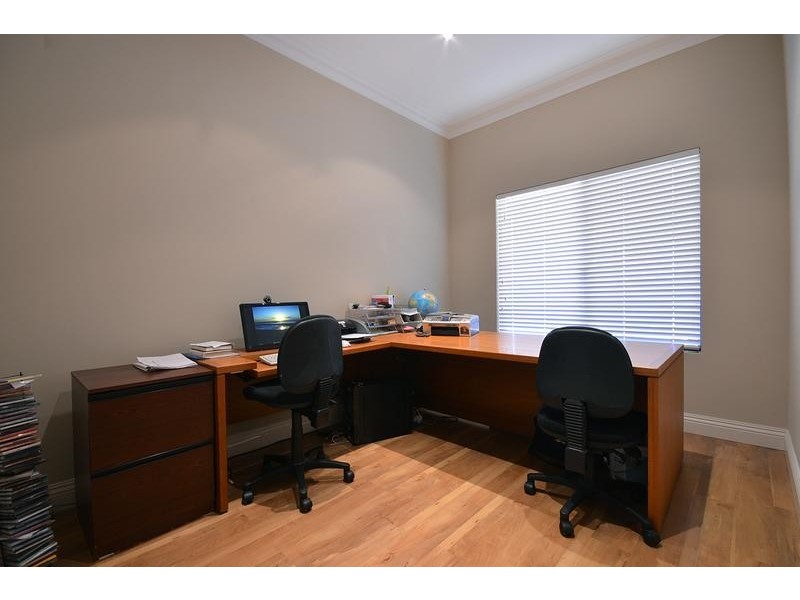 26 Via Vista Drive, Mariginiup WA 6065