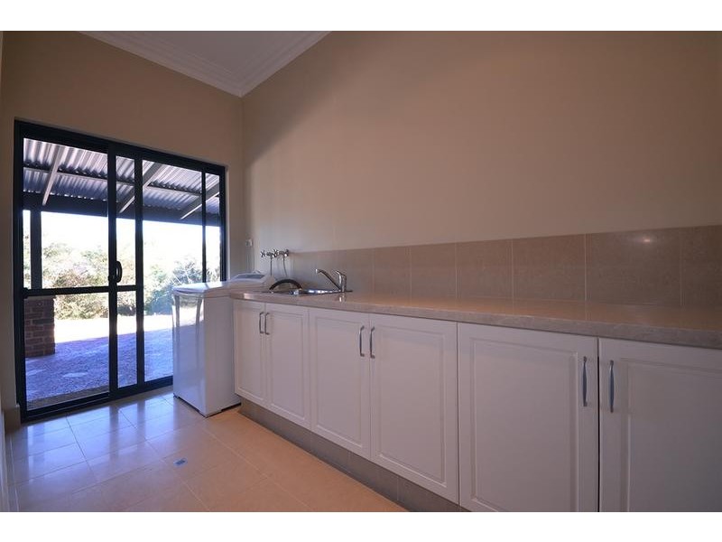 26 Via Vista Drive, Mariginiup WA 6065