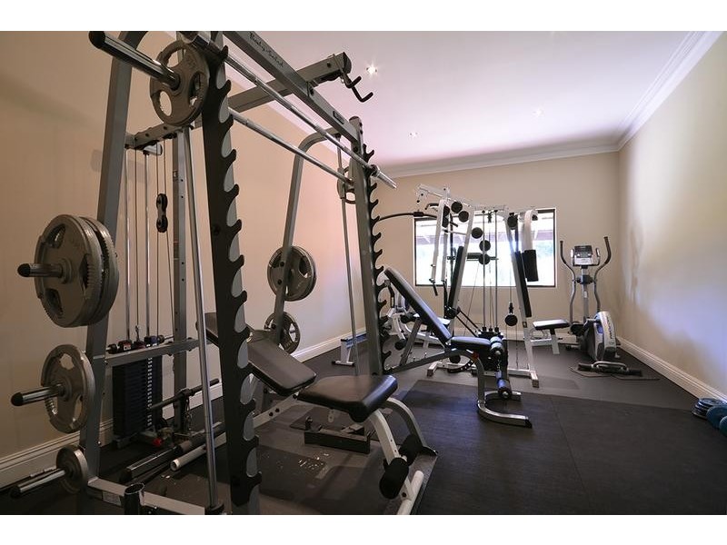 26 Via Vista Drive, Mariginiup WA 6065