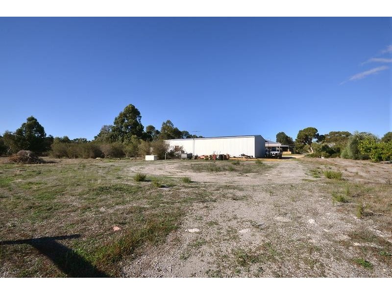 26 Via Vista Drive, Mariginiup WA 6065