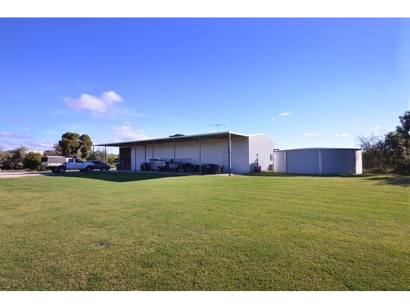 26 Via Vista Drive, Mariginiup WA 6065