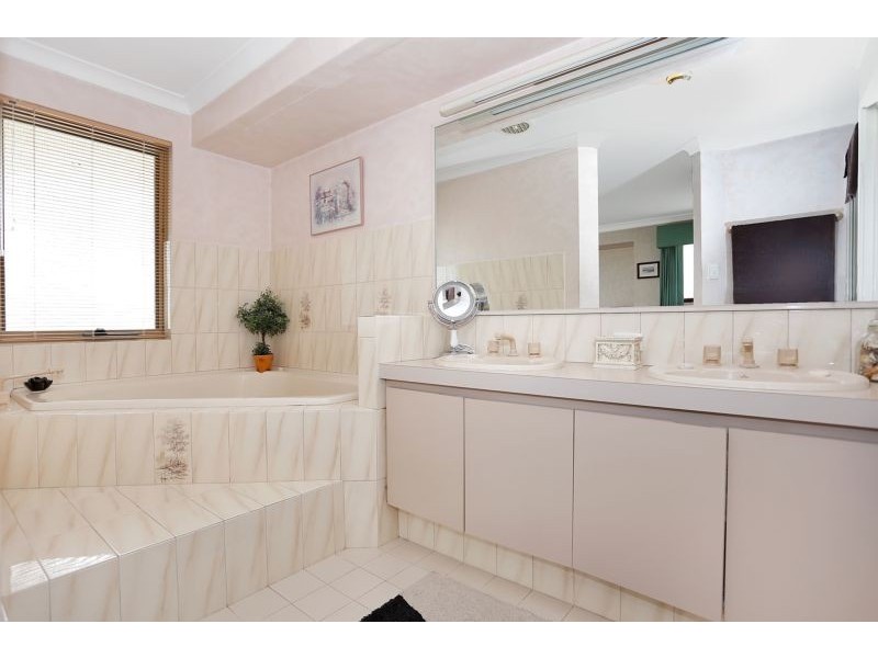 66 Aristride Drive, Kallaroo WA 6025