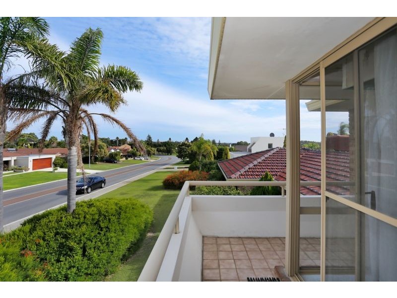 66 Aristride Drive, Kallaroo WA 6025