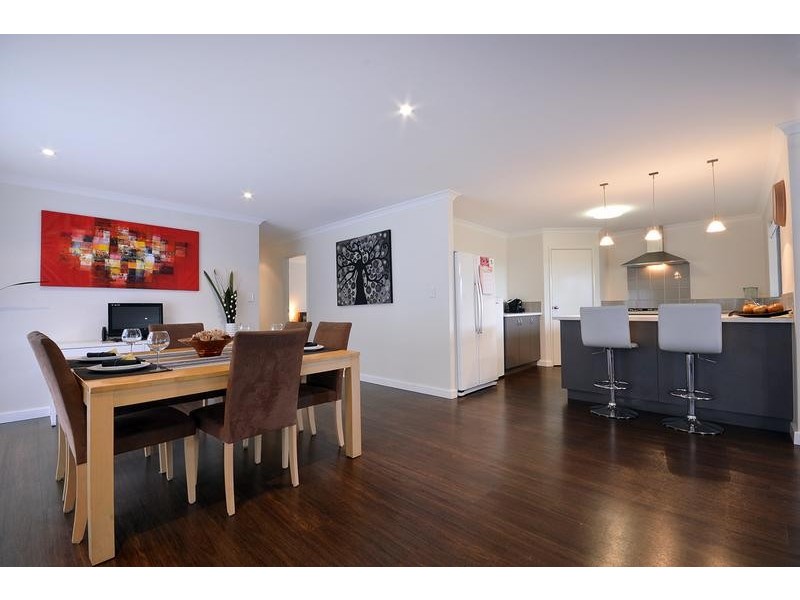 11 Manyleaf Link, Banksia Grove WA 6031