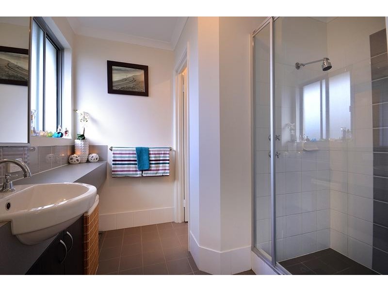 11 Manyleaf Link, Banksia Grove WA 6031