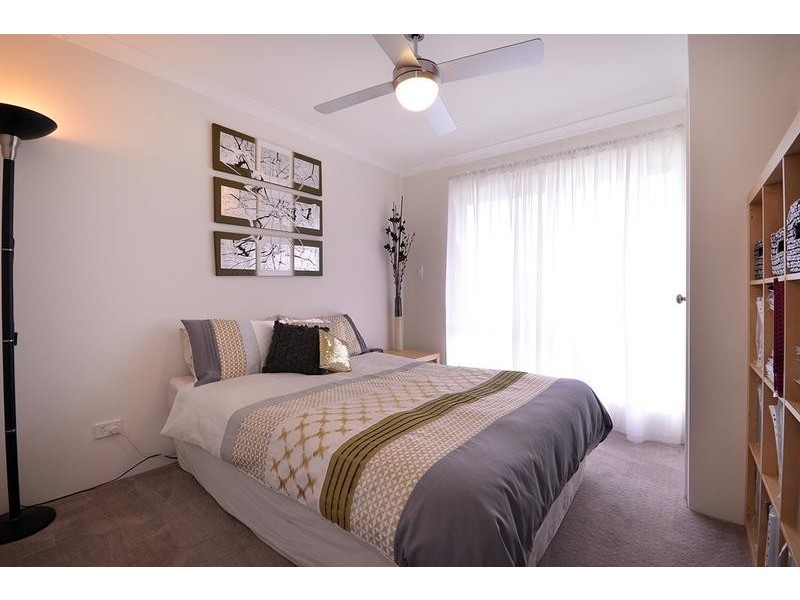 11 Manyleaf Link, Banksia Grove WA 6031