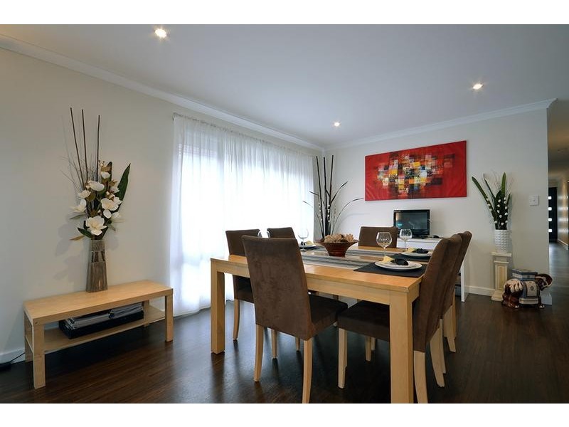 11 Manyleaf Link, Banksia Grove WA 6031