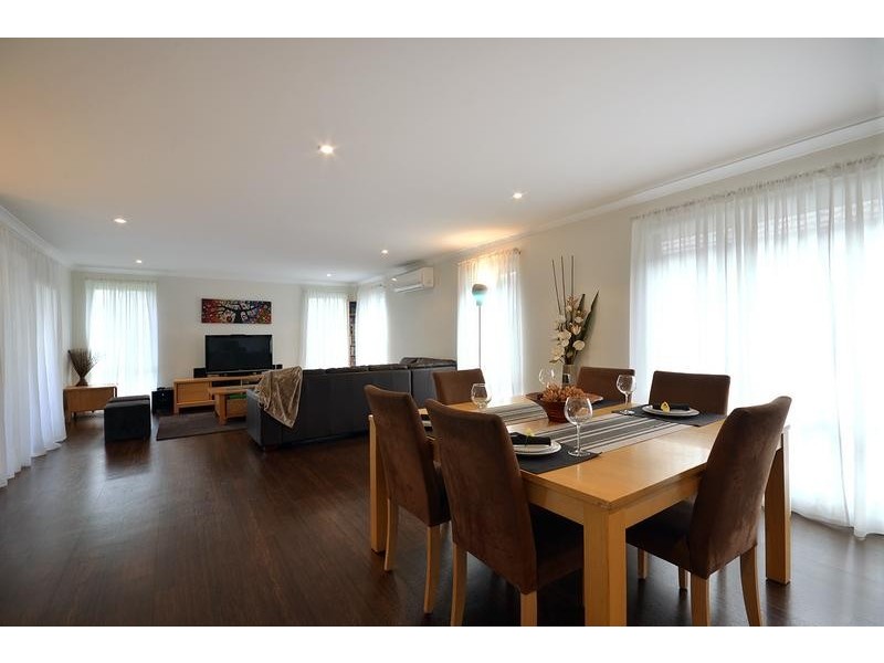 11 Manyleaf Link, Banksia Grove WA 6031