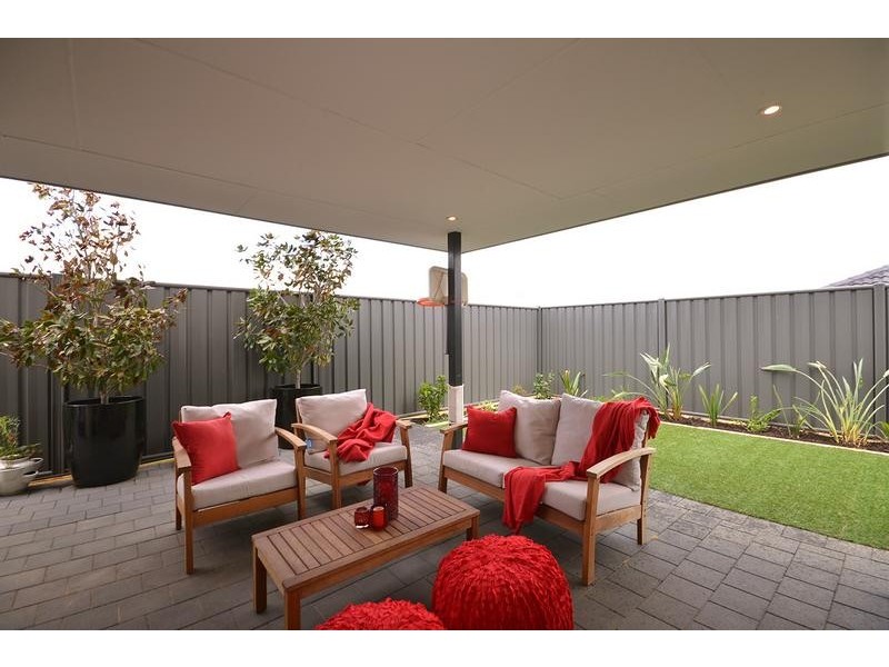 11 Manyleaf Link, Banksia Grove WA 6031