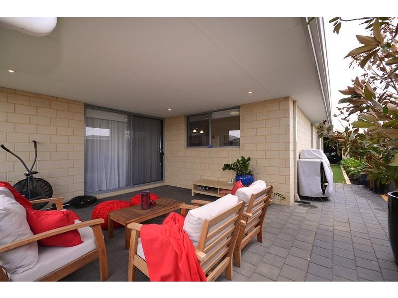 11 Manyleaf Link, Banksia Grove WA 6031