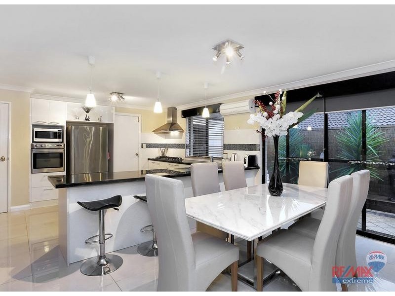 89 Seagrove Blvd, Merriwa WA 6030