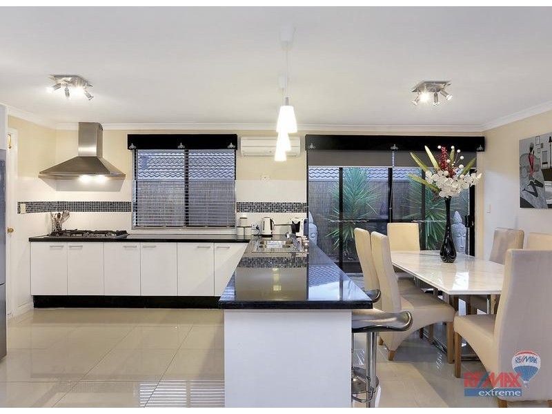 89 Seagrove Blvd, Merriwa WA 6030