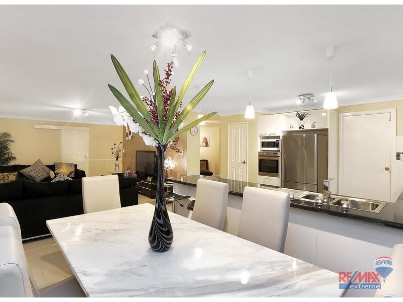 89 Seagrove Blvd, Merriwa WA 6030