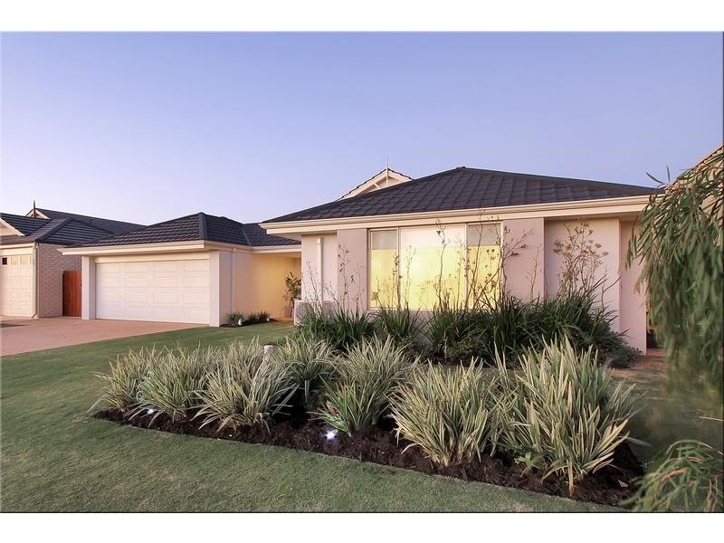 34 Barmouth Loop, Butler WA 6036