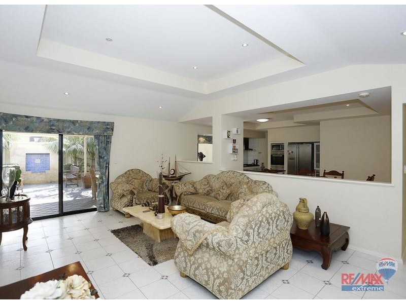 5 Keatons Lane, Iluka WA 6028