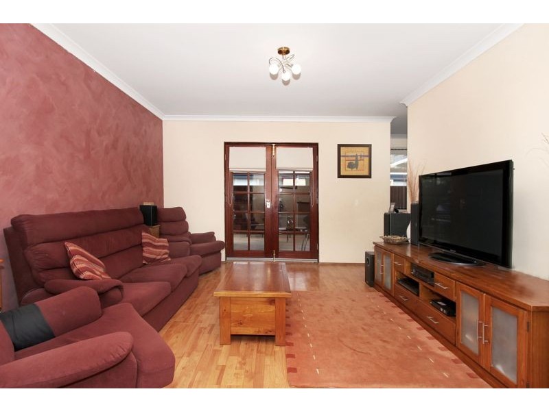 42 Burnett Drive, Clarkson WA 6030