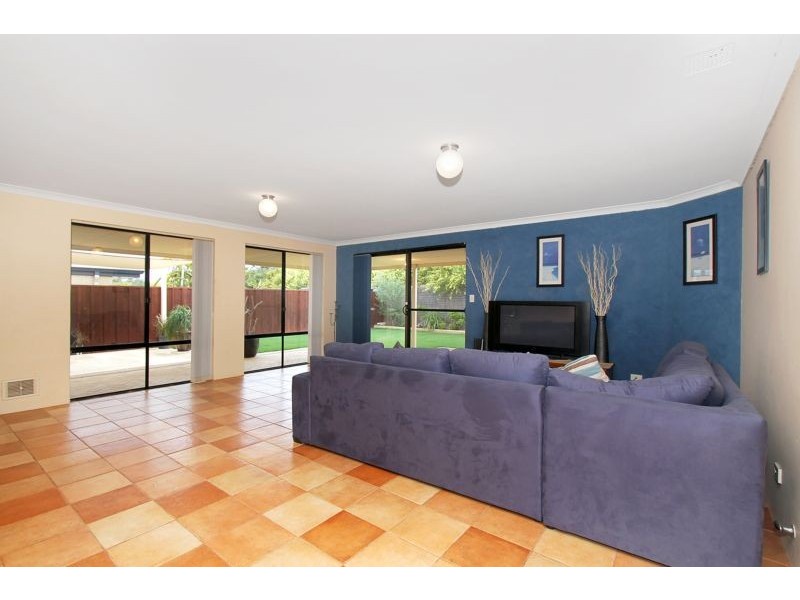 42 Burnett Drive, Clarkson WA 6030