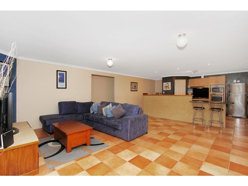 42 Burnett Drive, Clarkson WA 6030