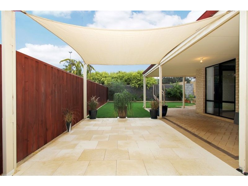 42 Burnett Drive, Clarkson WA 6030